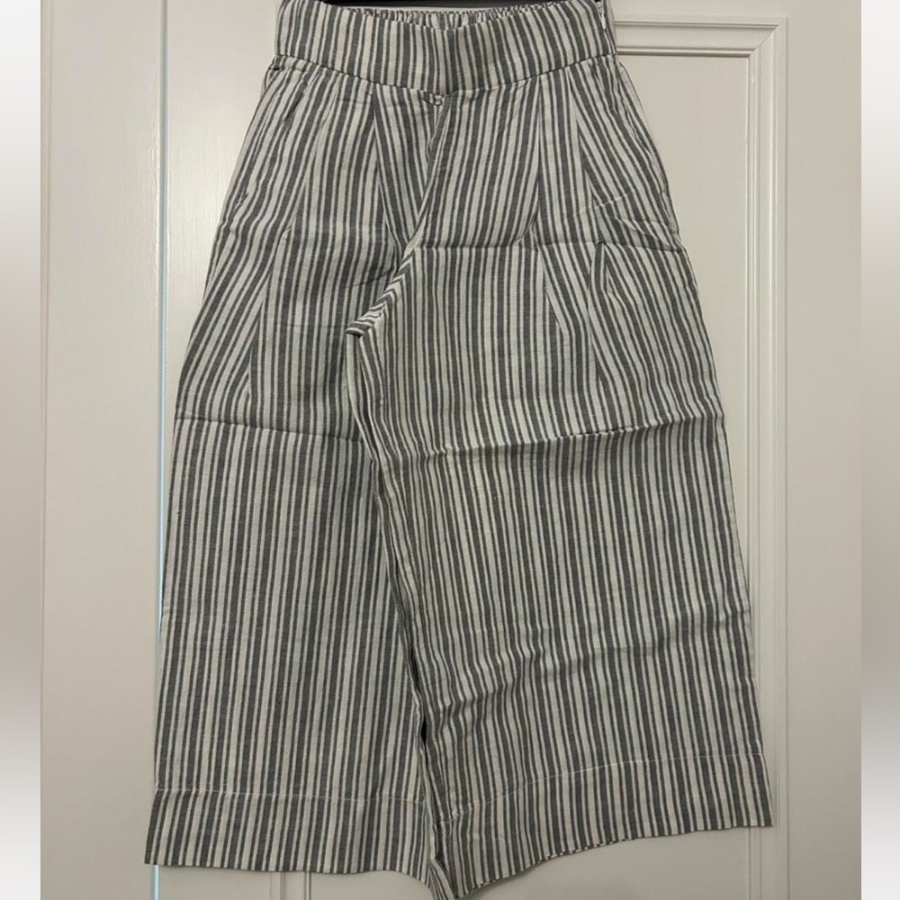 Striped Wide-Leg Pants - Picture 2 of 5